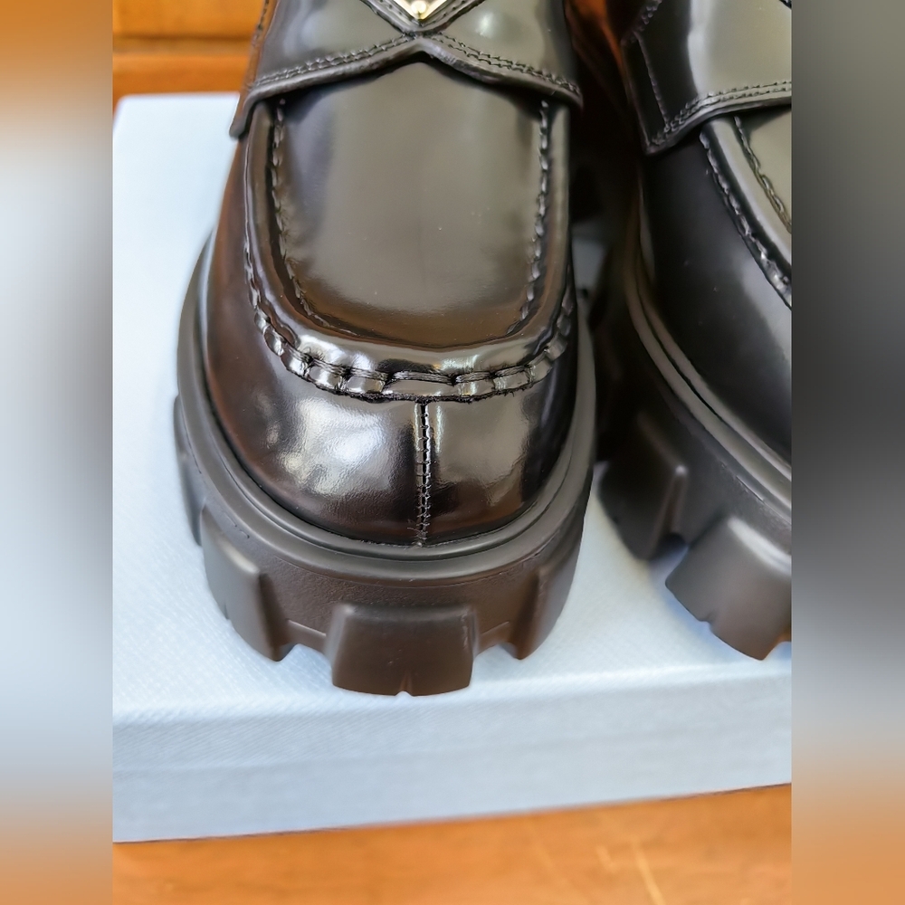 Prada Monolith leather Loafers - Picture 7 of 11